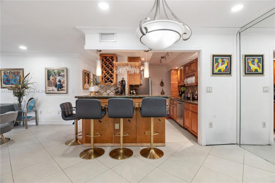 For Sale: $380,000 (3 beds, 2 baths, 1262 Square Feet)