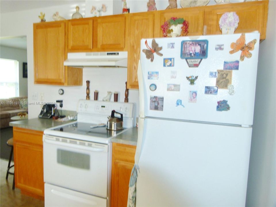 For Sale: $264,500 (3 beds, 2 baths, 1194 Square Feet)