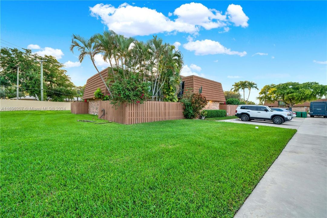 For Sale: $465,000 (3 beds, 2 baths, 1488 Square Feet)