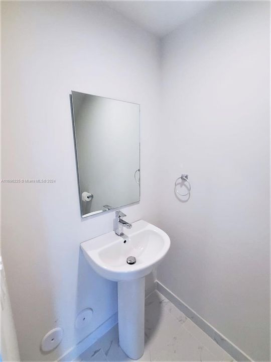 For Rent: $2,590 (2 beds, 2 baths, 1273 Square Feet)