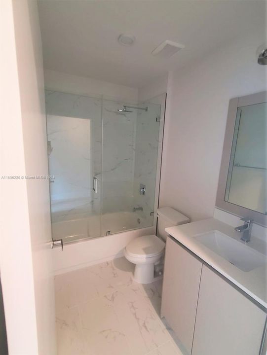 For Rent: $2,590 (2 beds, 2 baths, 1273 Square Feet)