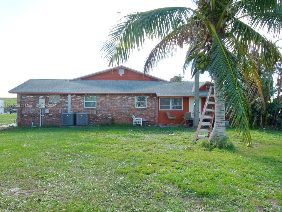 For Sale: $650,000 (4 beds, 2 baths, 3353 Square Feet)