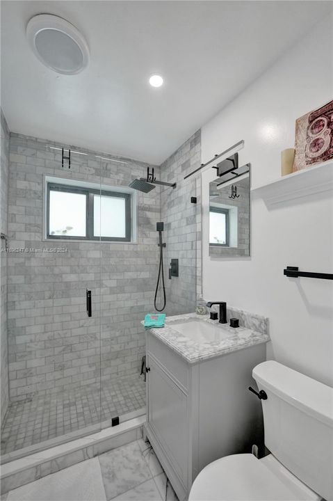 For Sale: $885,000 (2 beds, 1 baths, 1874 Square Feet)