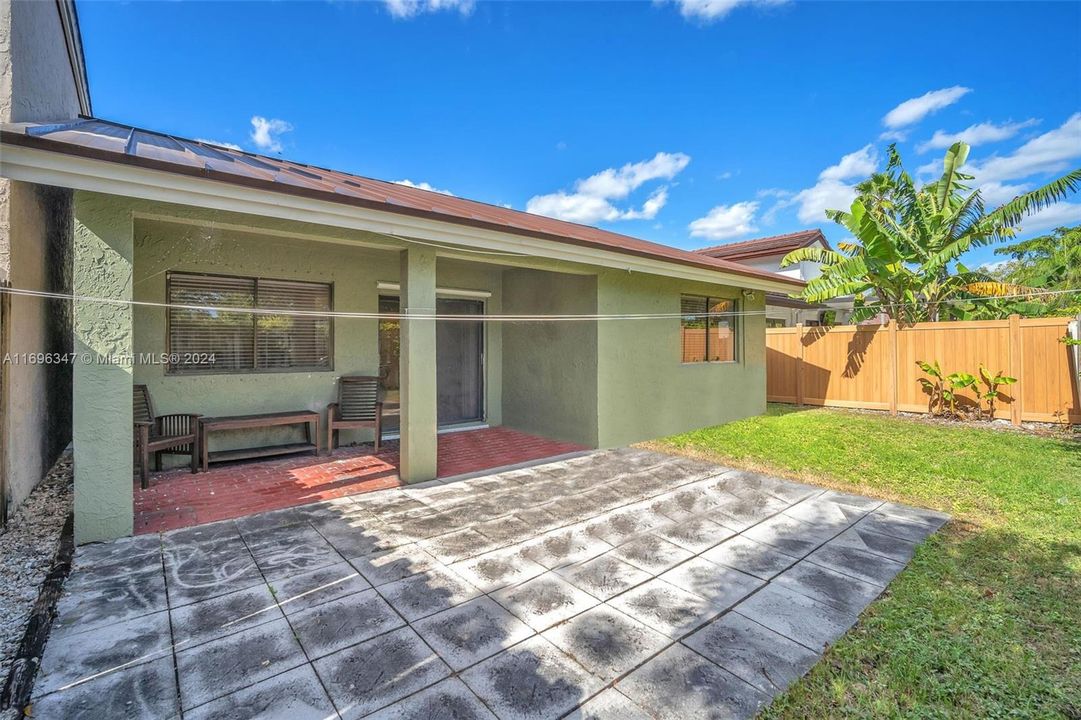 For Sale: $599,000 (3 beds, 2 baths, 1497 Square Feet)