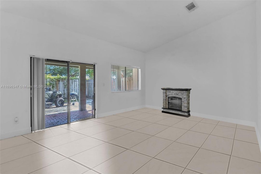 For Sale: $599,000 (3 beds, 2 baths, 1497 Square Feet)