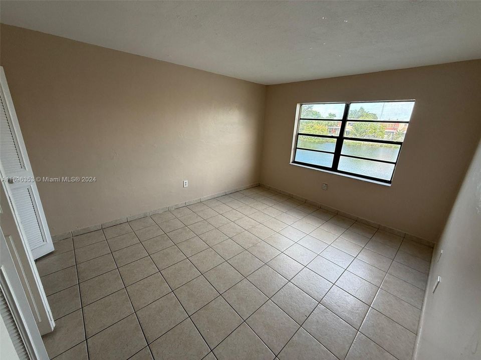 For Rent: $2,150 (2 beds, 1 baths, 771 Square Feet)