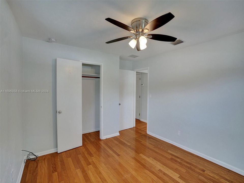 For Rent: $3,500 (3 beds, 2 baths, 1120 Square Feet)