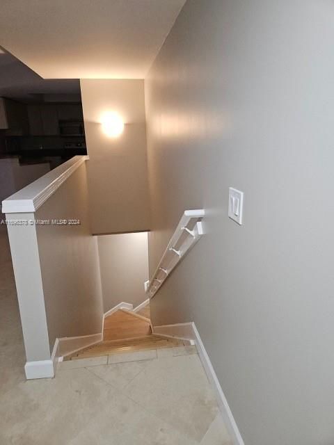 For Rent: $2,550 (2 beds, 2 baths, 1054 Square Feet)