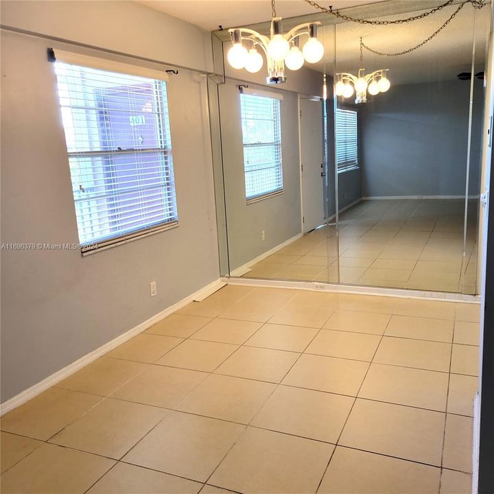 For Rent: $2,000 (2 beds, 2 baths, 1044 Square Feet)