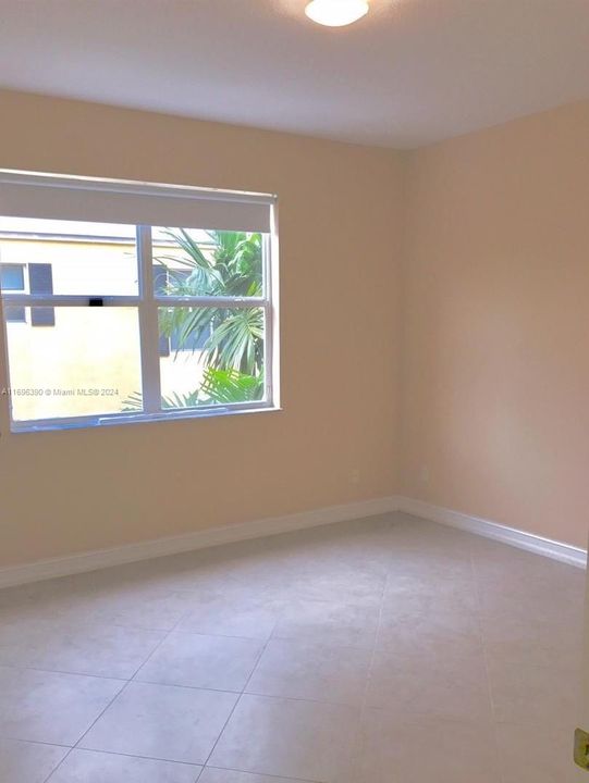 For Rent: $3,000 (2 beds, 2 baths, 2100 Square Feet)