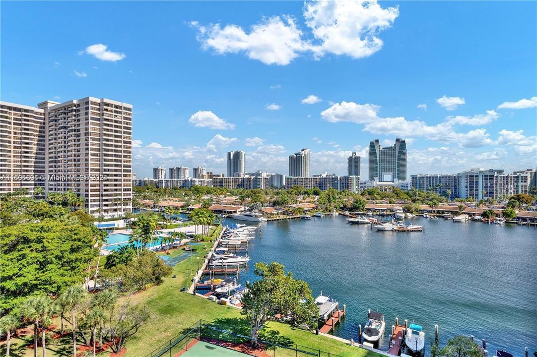 AERIAL VIEW WITH MARINA.