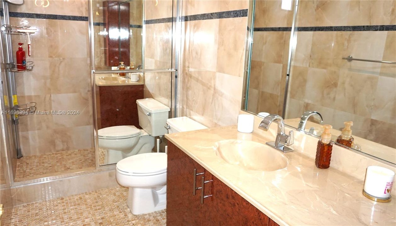 GUEST BATHROOM