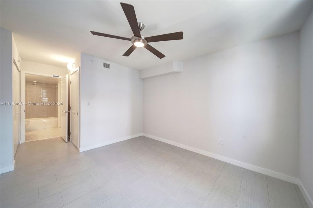 For Rent: $4,153 (2 beds, 2 baths, 1097 Square Feet)