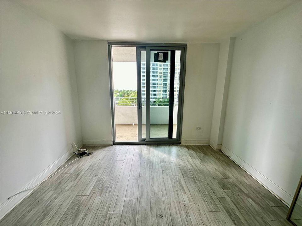 For Rent: $3,300 (2 beds, 2 baths, 1048 Square Feet)