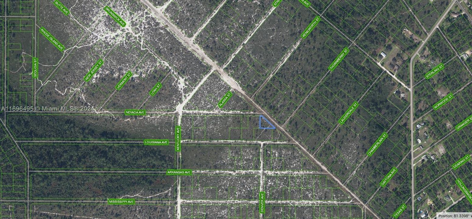 For Sale: $12,900 (0.39 acres)