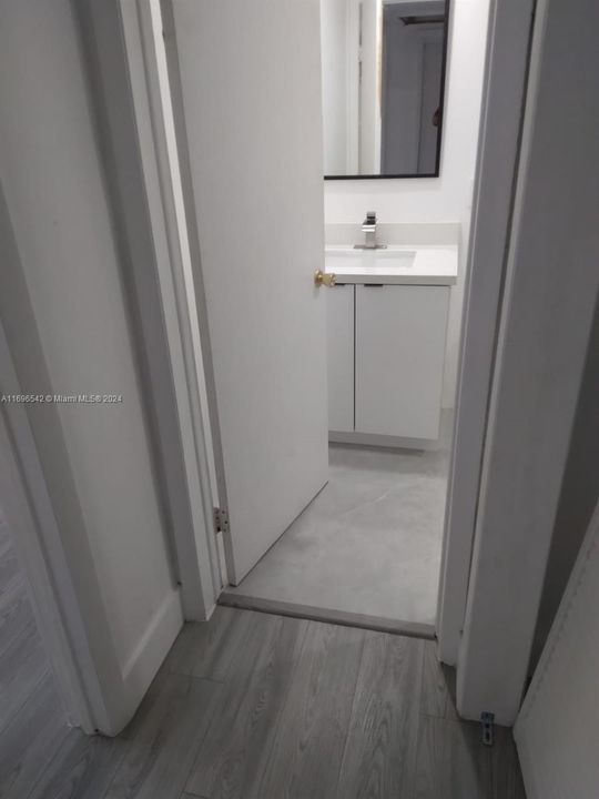 For Rent: $2,290 (2 beds, 2 baths, 960 Square Feet)