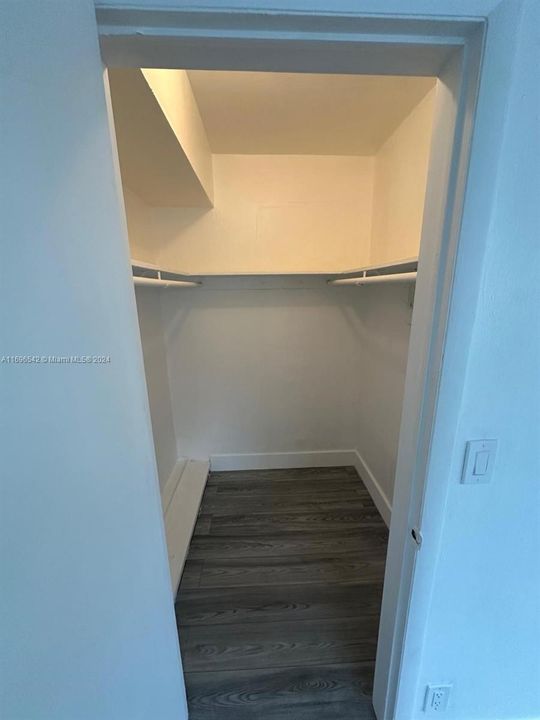 For Rent: $2,290 (2 beds, 2 baths, 960 Square Feet)