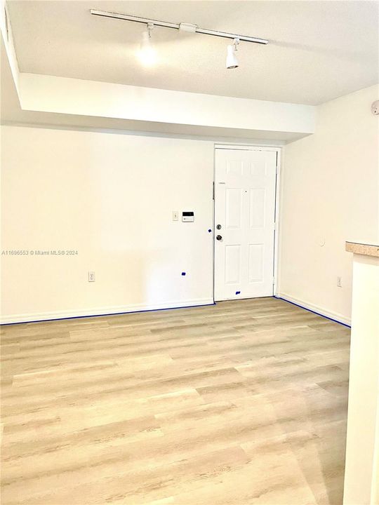 For Rent: $2,400 (2 beds, 2 baths, 1058 Square Feet)