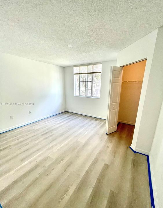 For Rent: $2,400 (2 beds, 2 baths, 1058 Square Feet)