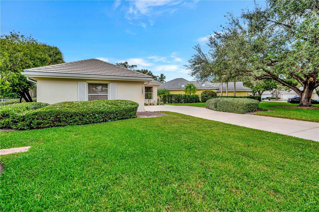 For Sale: $605,000 (3 beds, 2 baths, 2017 Square Feet)