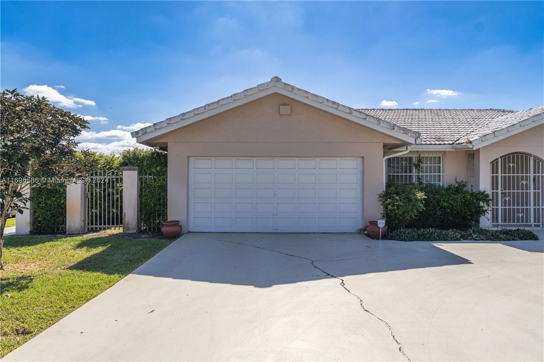 For Sale: $742,900 (3 beds, 2 baths, 1794 Square Feet)