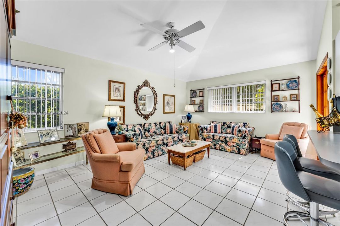 For Sale: $742,900 (3 beds, 2 baths, 1794 Square Feet)