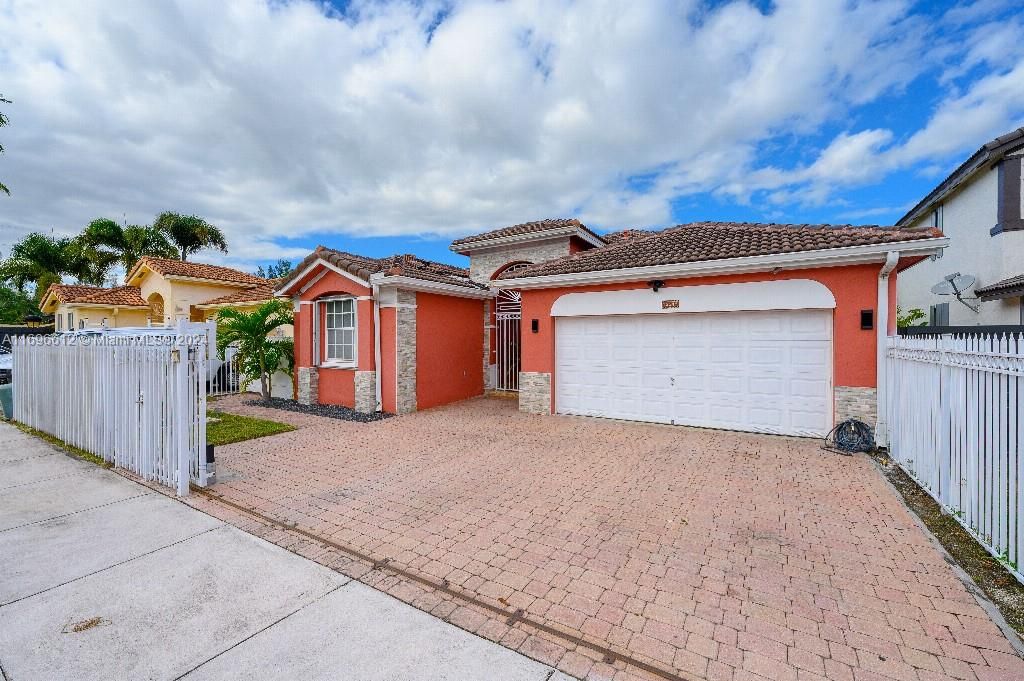 For Sale: $799,000 (3 beds, 2 baths, 2229 Square Feet)