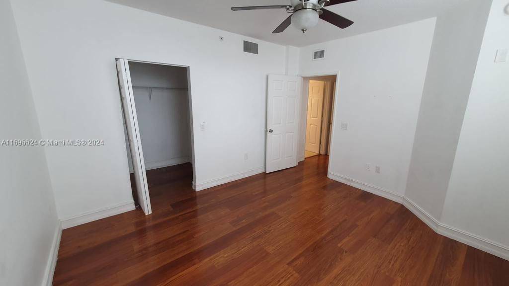 For Sale: $369,000 (2 beds, 2 baths, 1130 Square Feet)