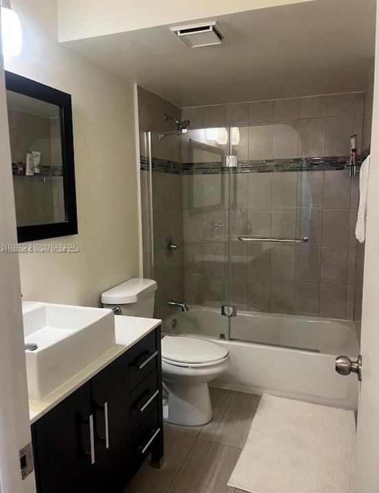 For Rent: $2,350 (2 beds, 2 baths, 1092 Square Feet)