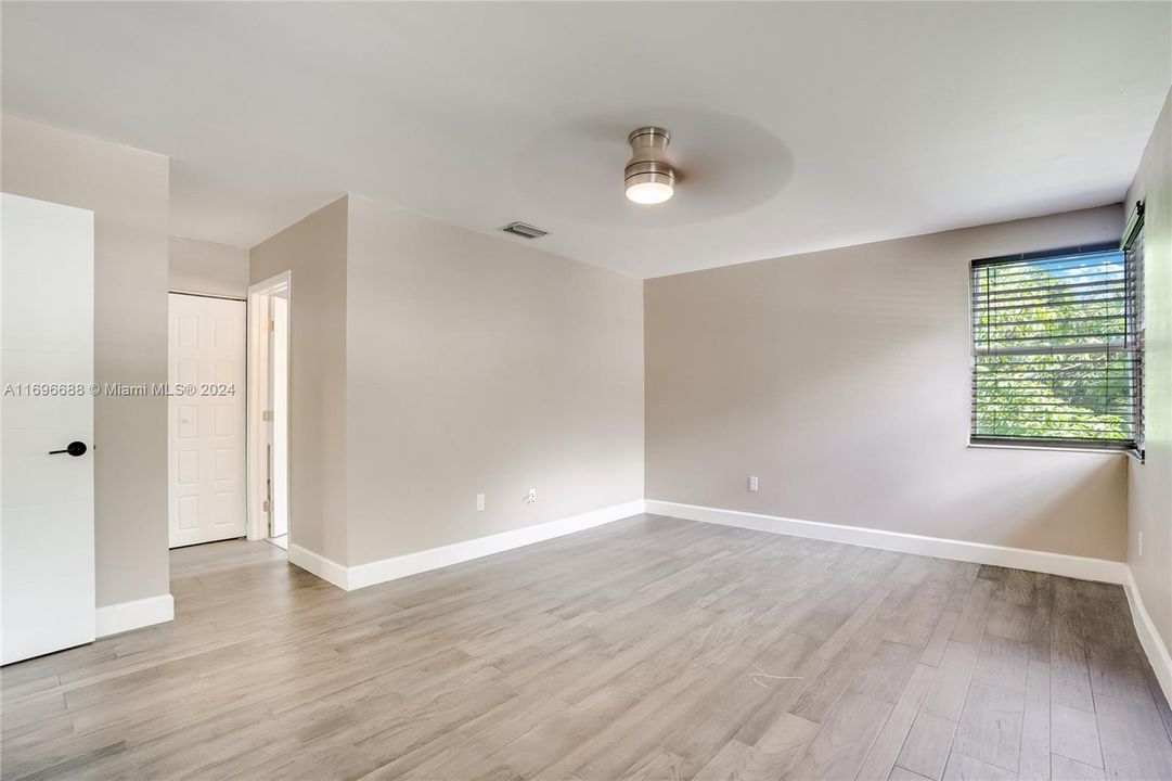 For Sale: $545,000 (3 beds, 2 baths, 1741 Square Feet)