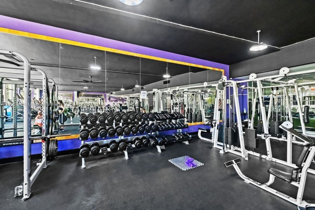 5000+sf Fitness Center