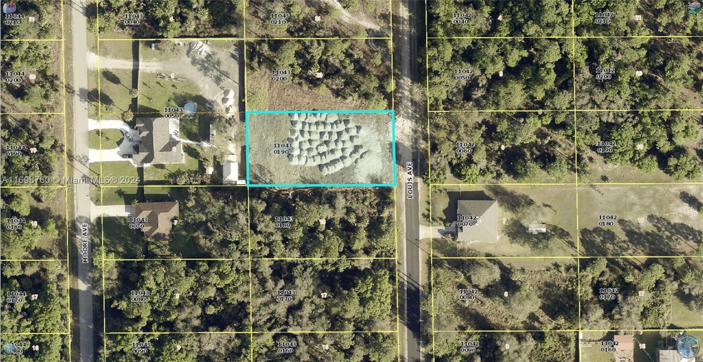 For Sale: $60,000 (0.25 acres)