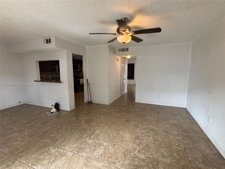 For Rent: $2,800 (3 beds, 2 baths, 1680 Square Feet)