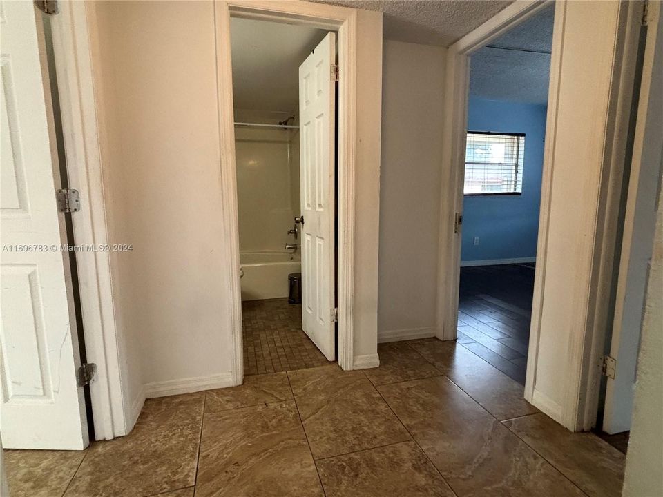 For Rent: $2,800 (3 beds, 2 baths, 1680 Square Feet)