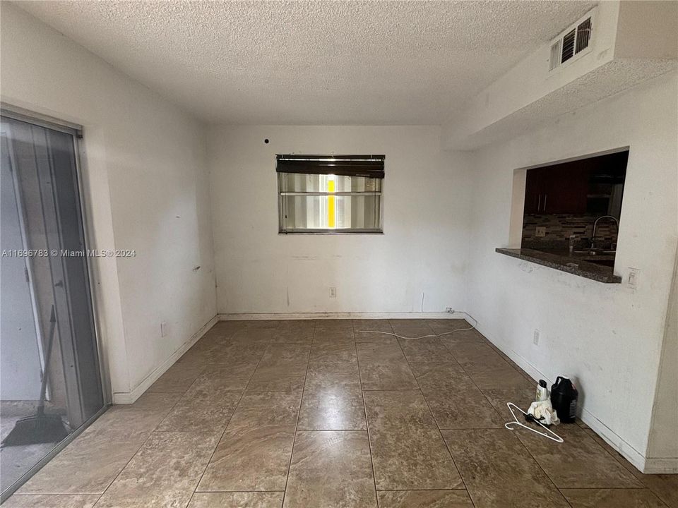 For Rent: $2,800 (3 beds, 2 baths, 1680 Square Feet)