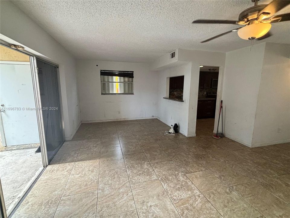 For Rent: $2,800 (3 beds, 2 baths, 1680 Square Feet)