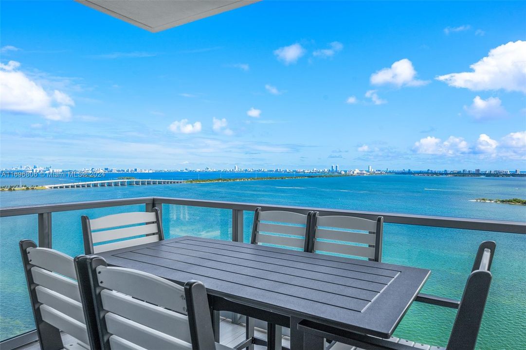 For Sale: $3,400,000 (3 beds, 4 baths, 2743 Square Feet)