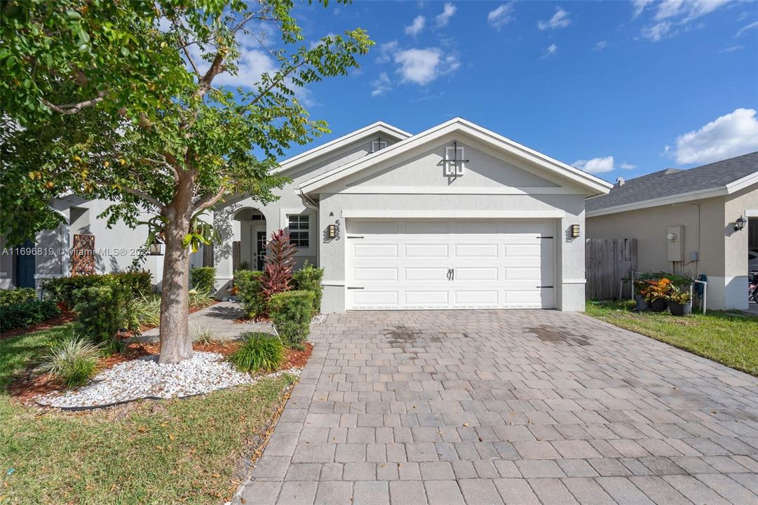 For Sale: $483,000 (3 beds, 2 baths, 1521 Square Feet)