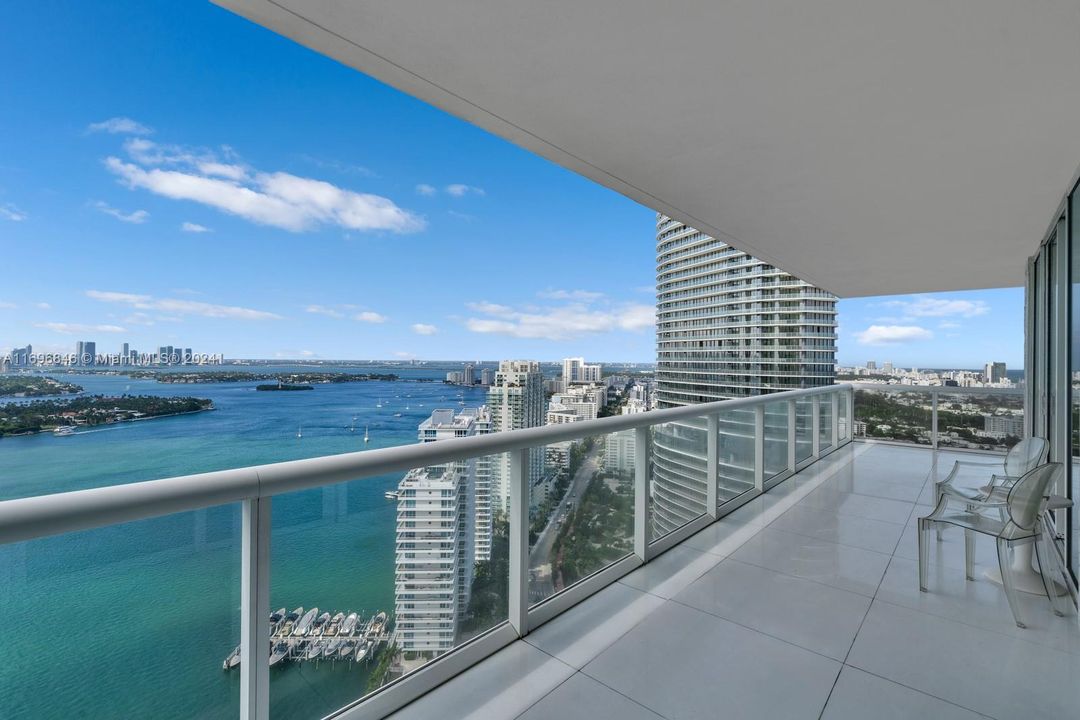 For Sale: $3,499,000 (2 beds, 2 baths, 1933 Square Feet)