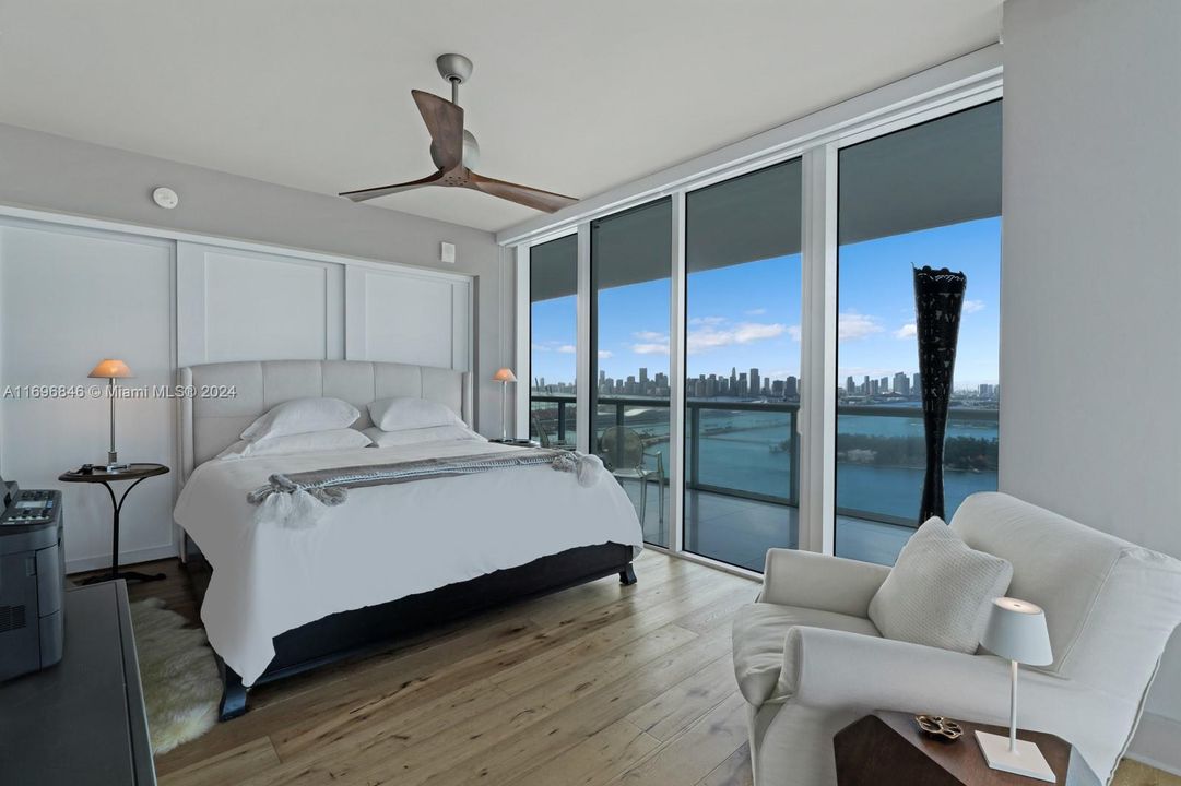 For Sale: $3,499,000 (2 beds, 2 baths, 1933 Square Feet)