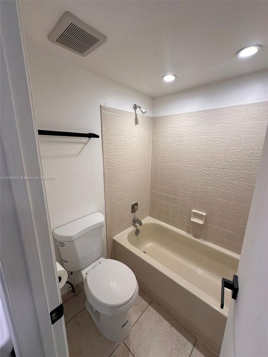 For Rent: $2,100 (2 beds, 2 baths, 768 Square Feet)