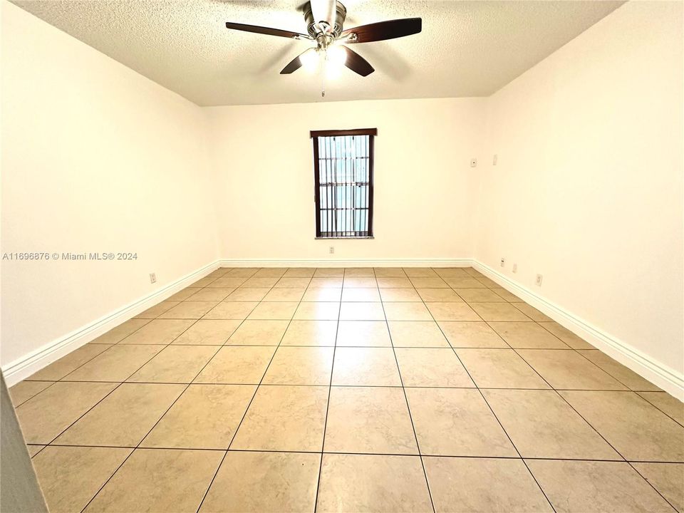 For Sale: $179,900 (2 beds, 2 baths, 1108 Square Feet)