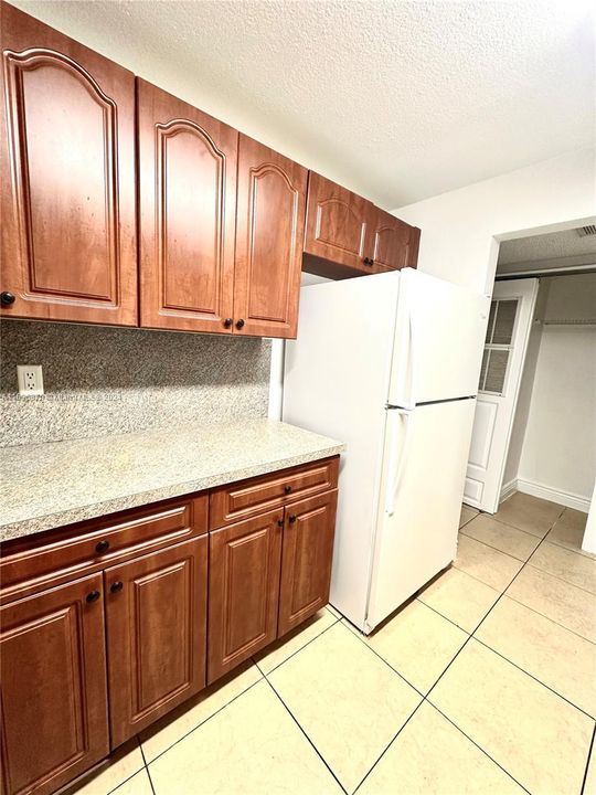 For Sale: $179,900 (2 beds, 2 baths, 1108 Square Feet)