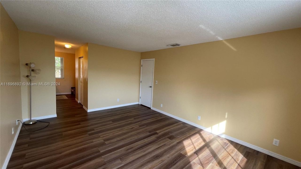 For Rent: $3,300 (3 beds, 2 baths, 1702 Square Feet)