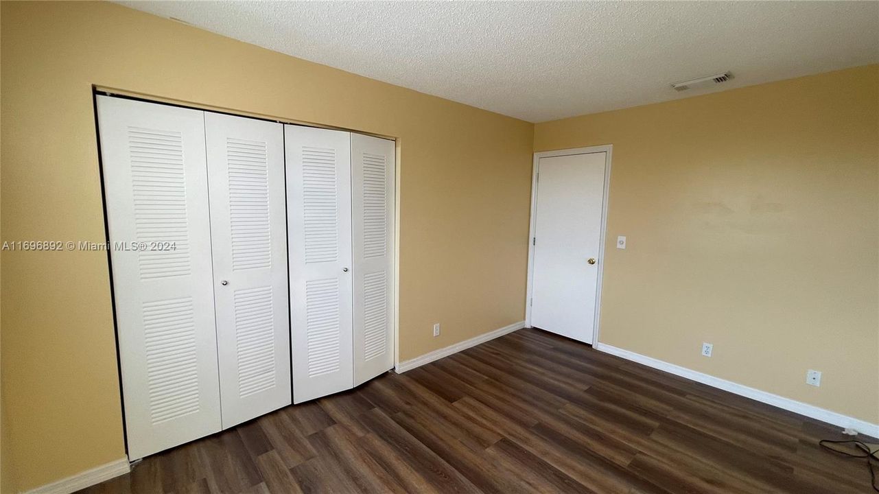 For Rent: $3,300 (3 beds, 2 baths, 1702 Square Feet)