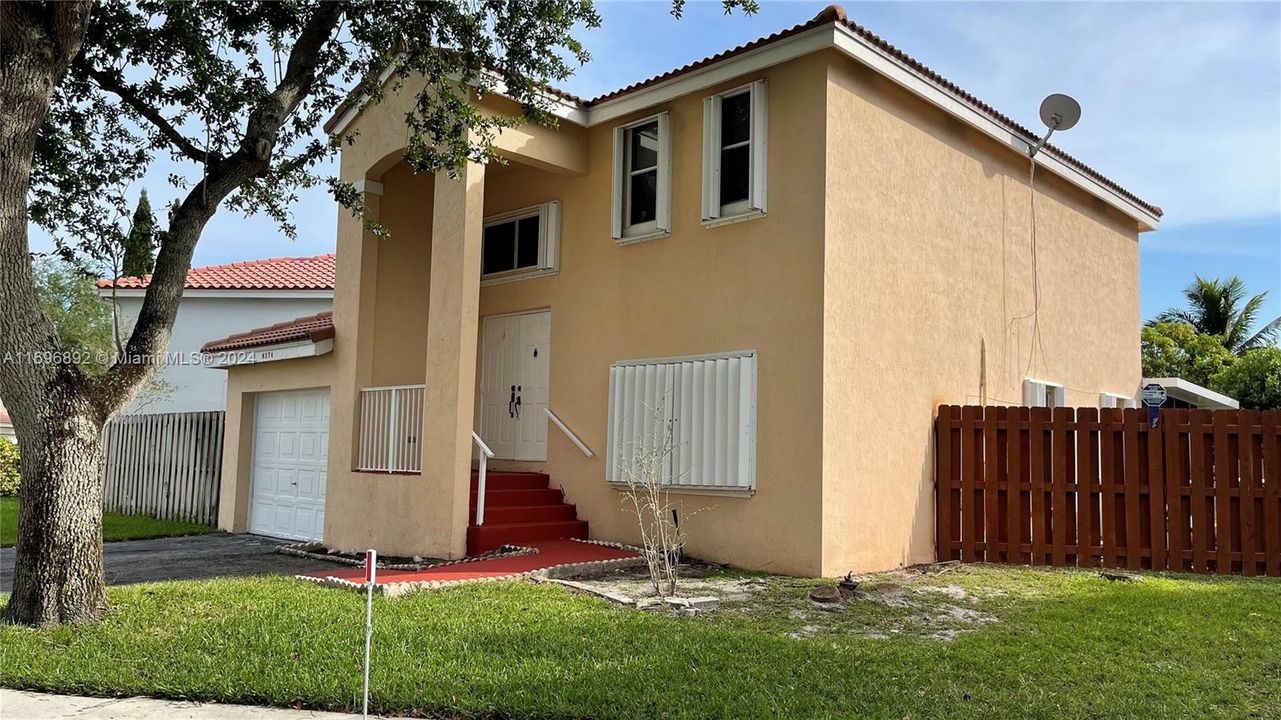 For Rent: $3,300 (3 beds, 2 baths, 1702 Square Feet)