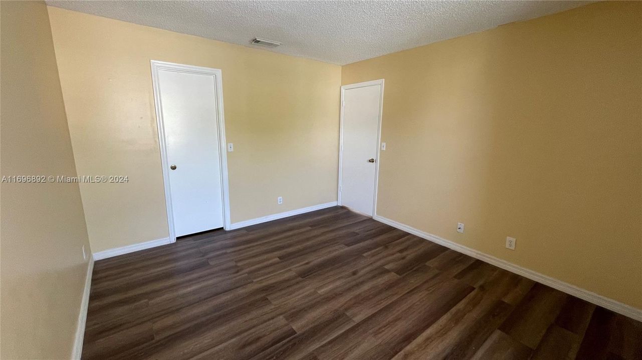 For Rent: $3,300 (3 beds, 2 baths, 1702 Square Feet)