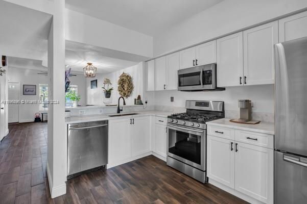 For Sale: $365,000 (2 beds, 1 baths, 1110 Square Feet)