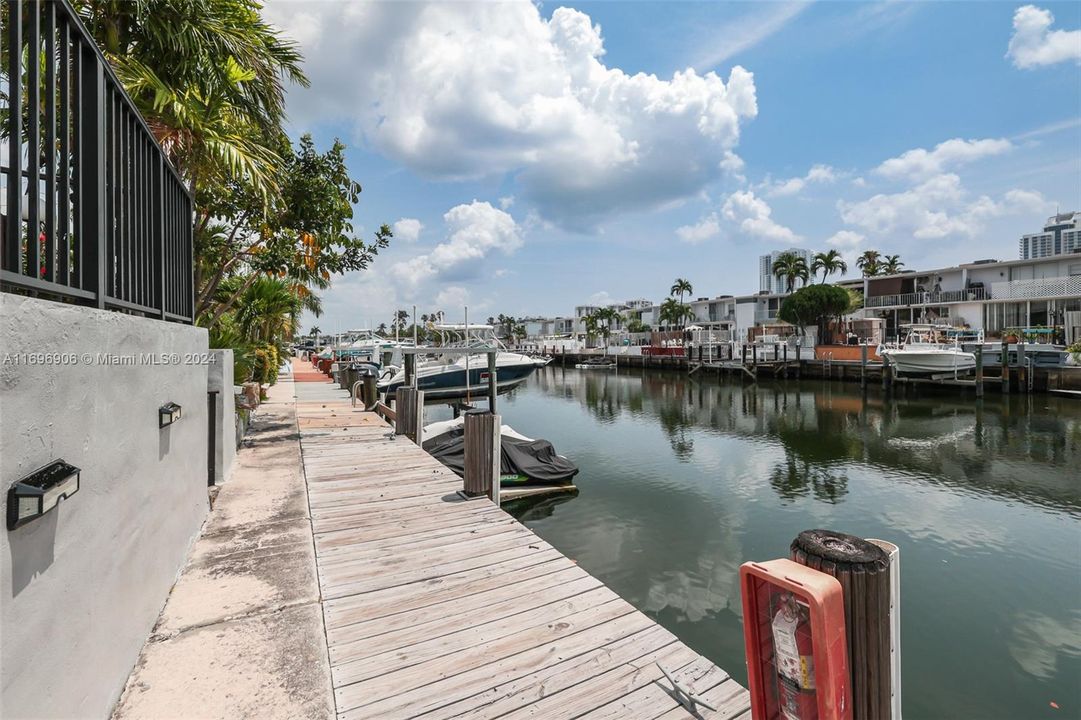 For Sale: $775,000 (3 beds, 2 baths, 2083 Square Feet)