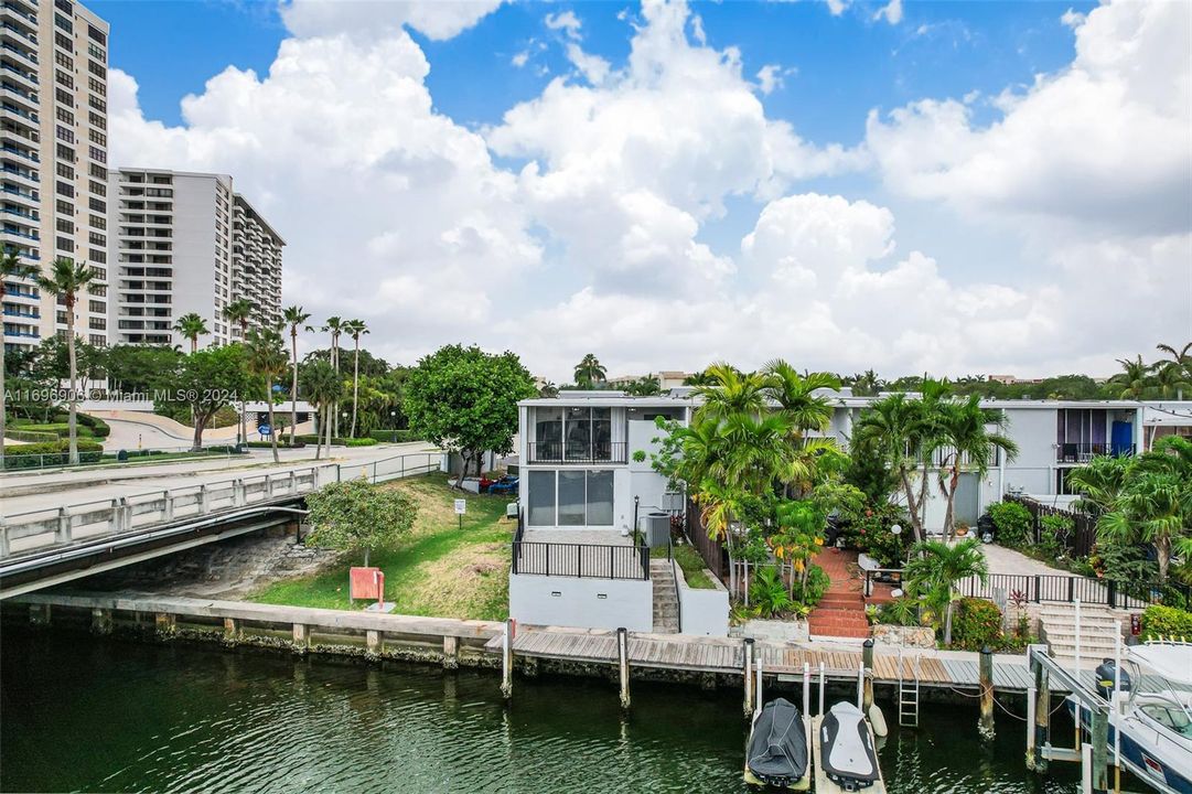 For Sale: $775,000 (3 beds, 2 baths, 2083 Square Feet)